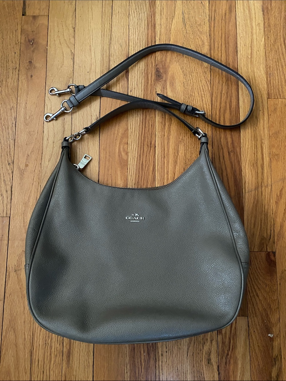 Coach Harley Hobo Taupe/Grey Pebbled Leather F1657 Gorgeous EUC